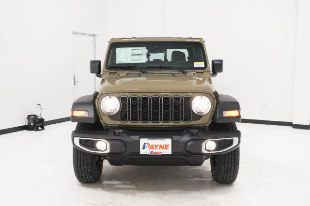 2026 Jeep Gladiator Sport photo 2