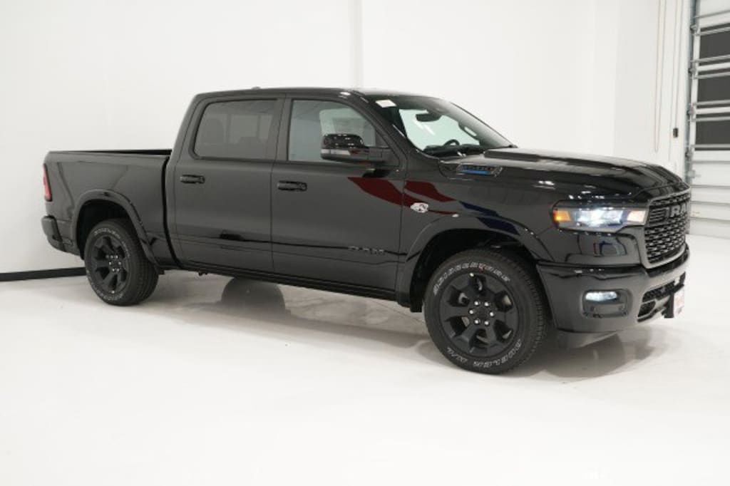 New 2026 Ram 1500 LONE STAR CREW CAB 4X4 5'7 BOX Pickup