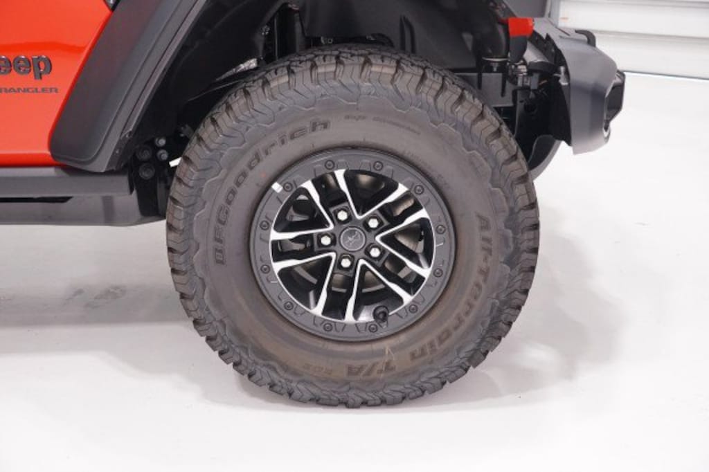 New 2026 Jeep Wrangler 4-DOOR WILLYS Sport Utility