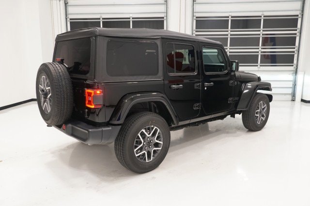 2025 Jeep Wrangler 4-Door Sahara - Photo 5
