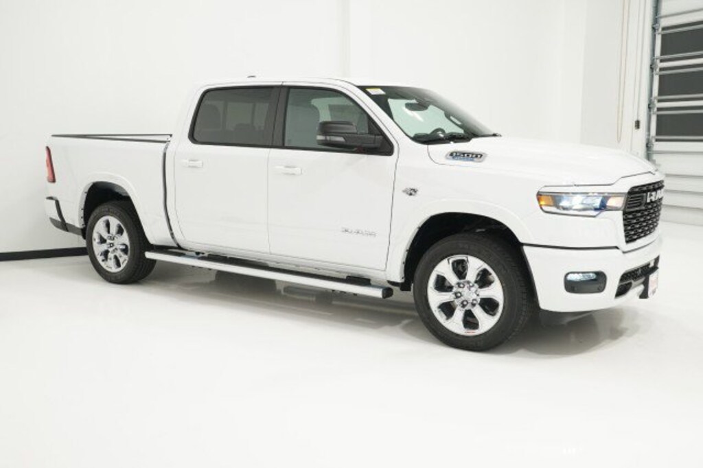 New 2026 Ram 1500 LONE STAR CREW CAB 4X4 5'7 BOX Pickup