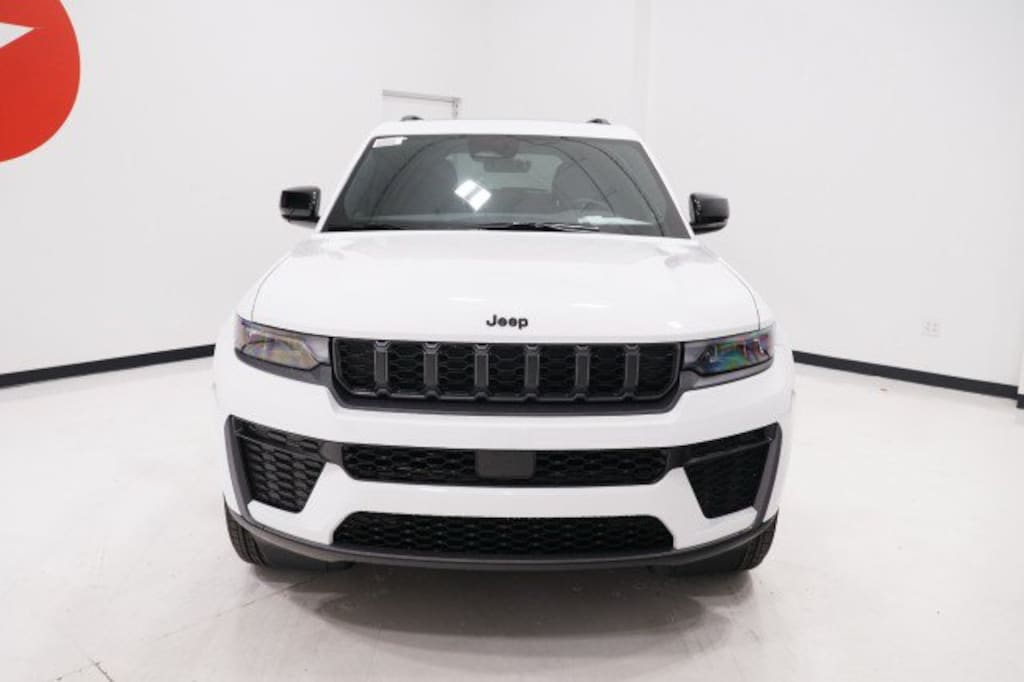 New 2027 Jeep Grand Cherokee Laredo Altitude Sport Utility
