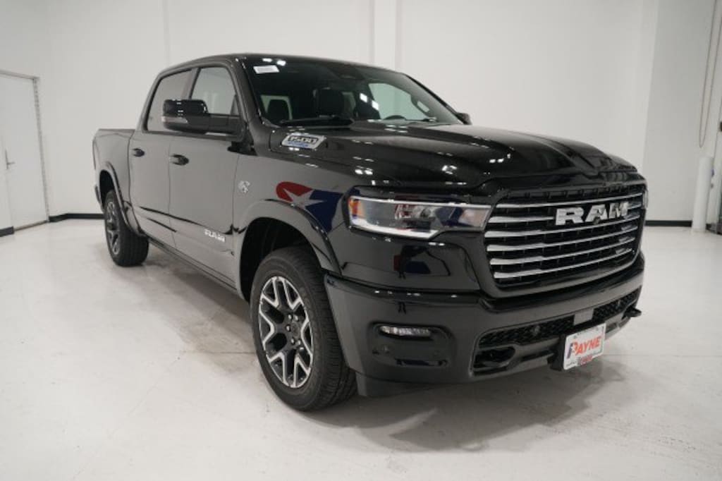 New 2026 Ram 1500 LARAMIE CREW CAB 4X4 5'7 BOX Pickup