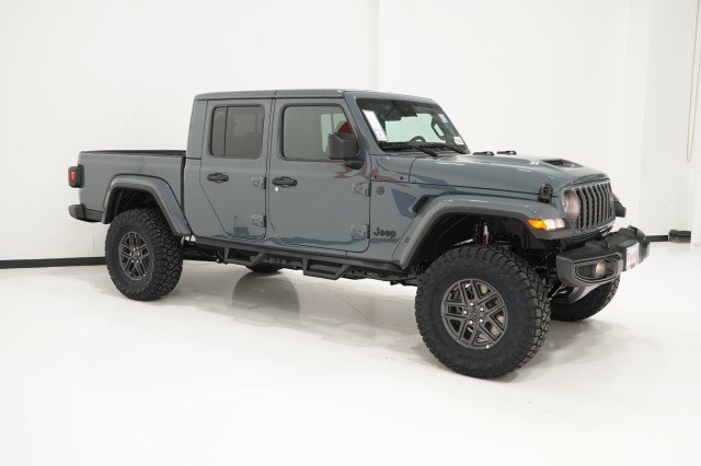 2025 Jeep Gladiator Sport S photo 3