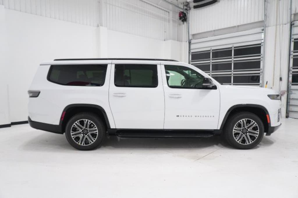 New 2026 Jeep Grand Wagoneer L 4X2 Sport Utility
