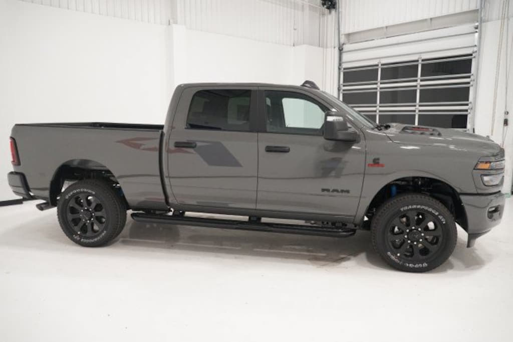 New 2026 Ram 2500 LONE STAR CREW CAB 4X4 6'4 BOX Pickup