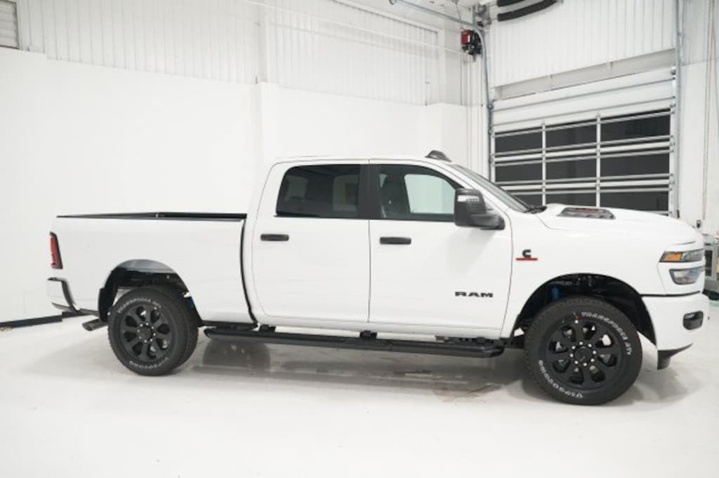 New 2026 Ram 2500 LONE STAR CREW CAB 4X4 6'4 BOX Pickup