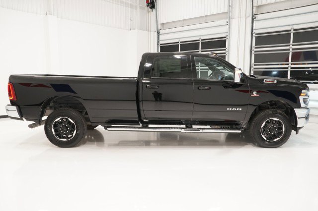 2025 Ram 2500 Laramie photo 4