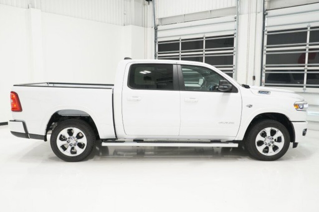 New 2026 Ram 1500 LONE STAR CREW CAB 4X4 5'7 BOX Pickup