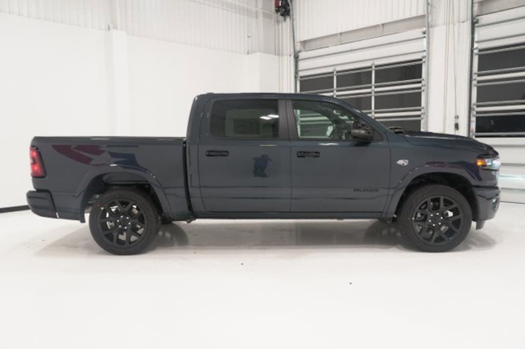 New 2026 Ram 1500 LARAMIE CREW CAB 4X4 5'7 BOX Pickup