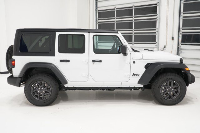 2025 Jeep Wrangler Sport S photo 4