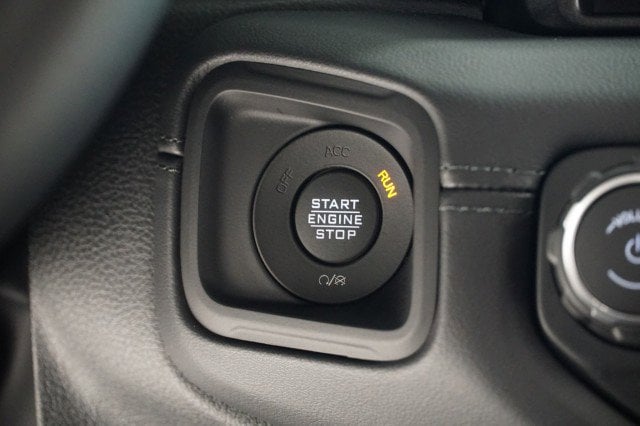 2025 Jeep Wrangler 4-Door Sahara - Photo 32