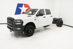 2026 Ram 3500 Chassis Cab TRADESMAN CREW   4X4 60' CA Pickup