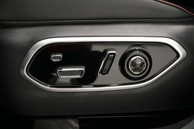 2025 Jeep Wagoneer S Launch Edition - Photo 20