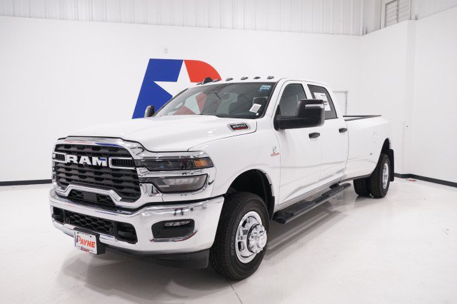 2027 Ram 3500 TRADESMAN CREW CAB 4X4 8' BOX Pickup