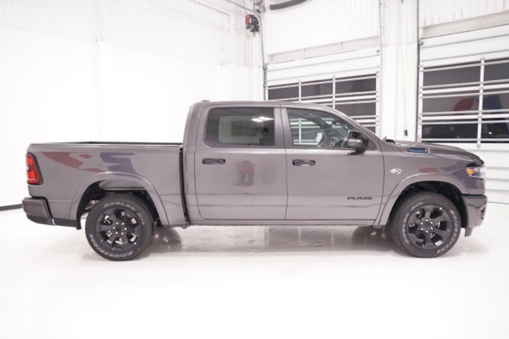 New 2026 Ram 1500 LONE STAR CREW CAB 4X4 5'7 BOX Pickup