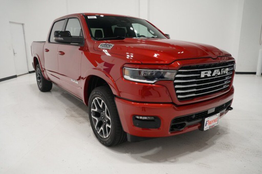 New 2026 Ram 1500 LARAMIE CREW CAB 4X4 5'7 BOX Pickup