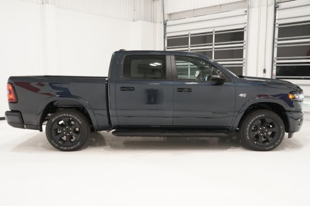 New 2026 Ram 1500 LONE STAR CREW CAB 4X4 5'7 BOX Pickup