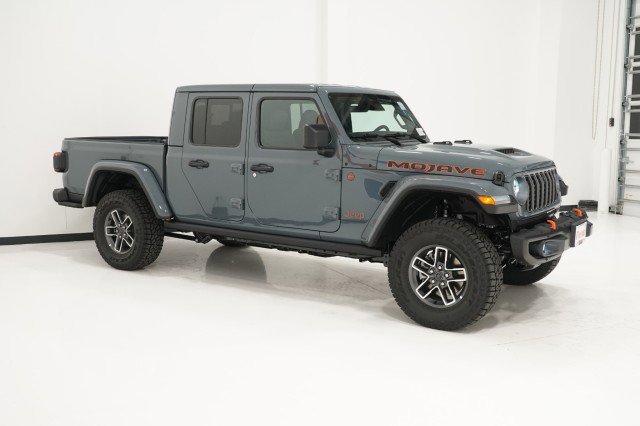 2026 Jeep Gladiator Mojave photo 3