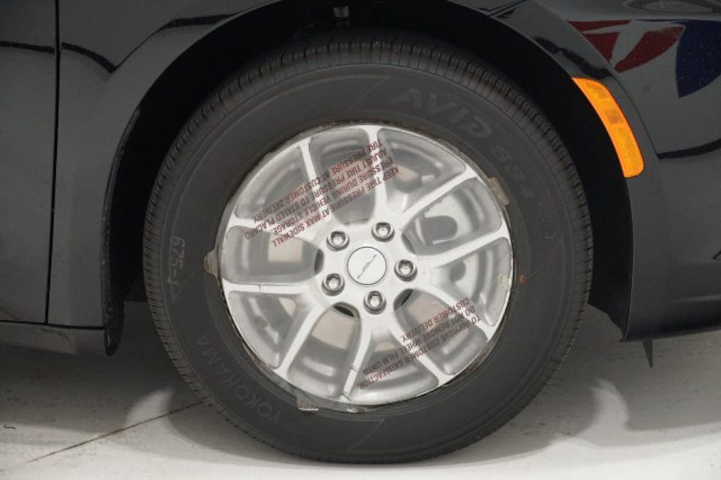 New 2027 Chrysler Pacifica SELECT Passenger Van
