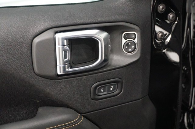 2025 Jeep Wrangler 4-Door Sahara - Photo 17
