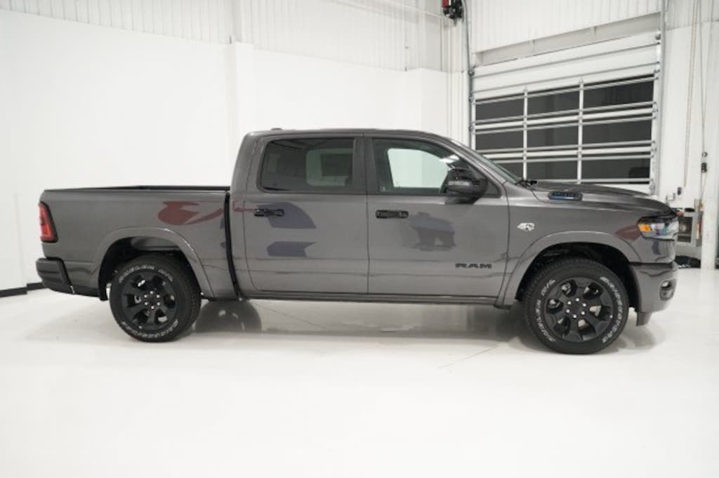New 2026 Ram 1500 LONE STAR CREW CAB 4X4 5'7 BOX Pickup