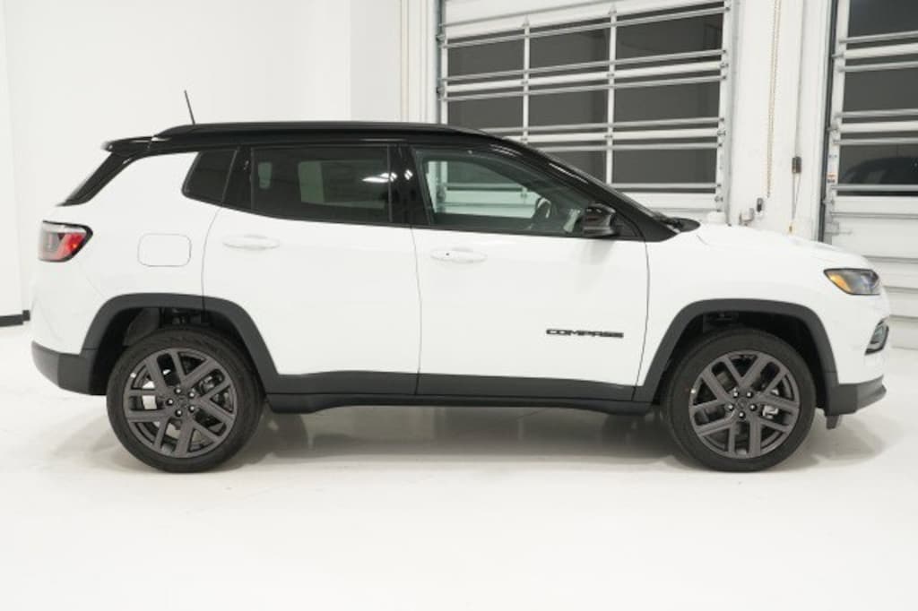 New 2026 Jeep Compass LIMITED ALTITUDE 4X4 Sport Utility