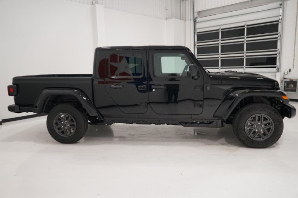 New 2026 Jeep Gladiator SPORT S 4X4 Pickup