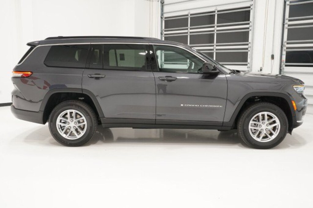 New 2025 Jeep Grand Cherokee L LAREDO 4X2 Sport Utility