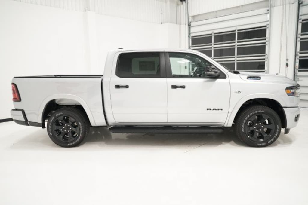 New 2026 Ram 1500 LONE STAR CREW CAB 4X4 5'7 BOX Pickup