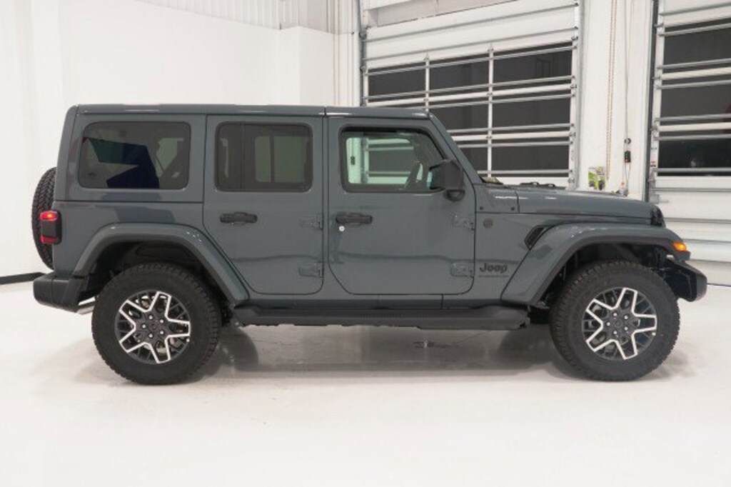 New 2026 Jeep Wrangler 4-DOOR SAHARA Sport Utility