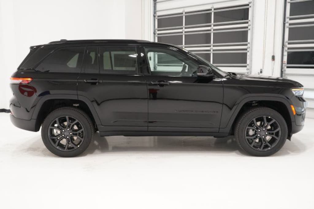 New 2025 Jeep Grand Cherokee LIMITED 4X4 Sport Utility