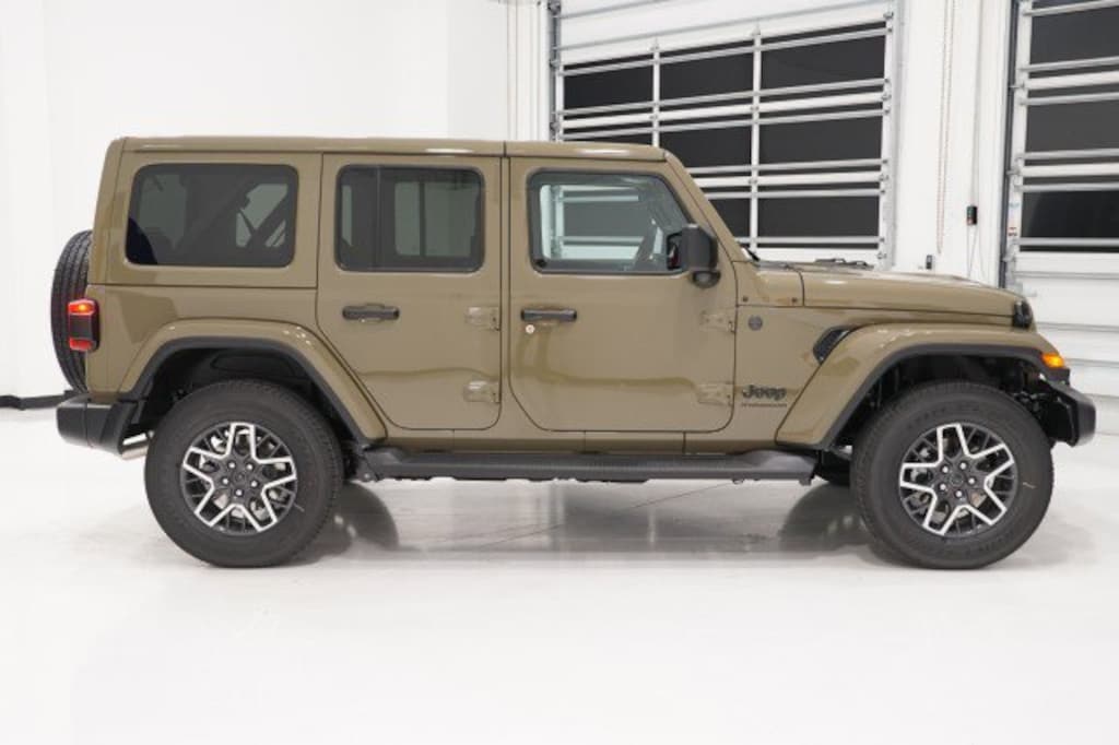 New 2026 Jeep Wrangler 4-DOOR SAHARA Sport Utility