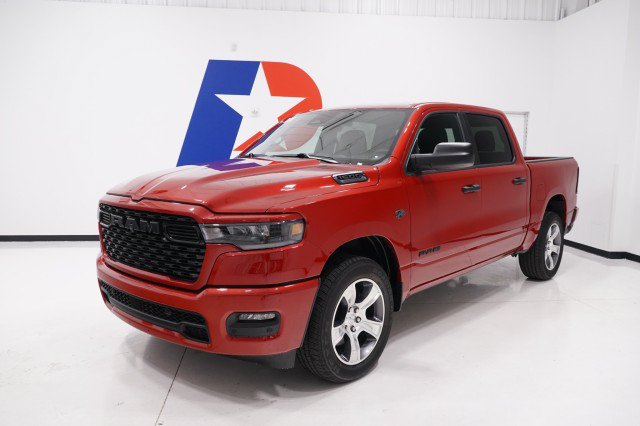 2027 Ram 1500 EXPRESS CREW CAB 4X2 5'7 BOX Pickup