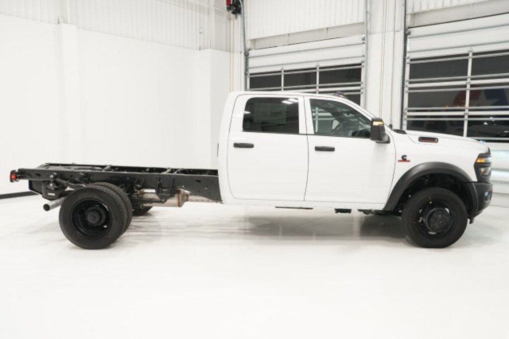 New 2026 Ram 5500 Chassis Cab 5500 TRADESMAN CHASSIS CREW CAB 4X4 60' CA Pickup