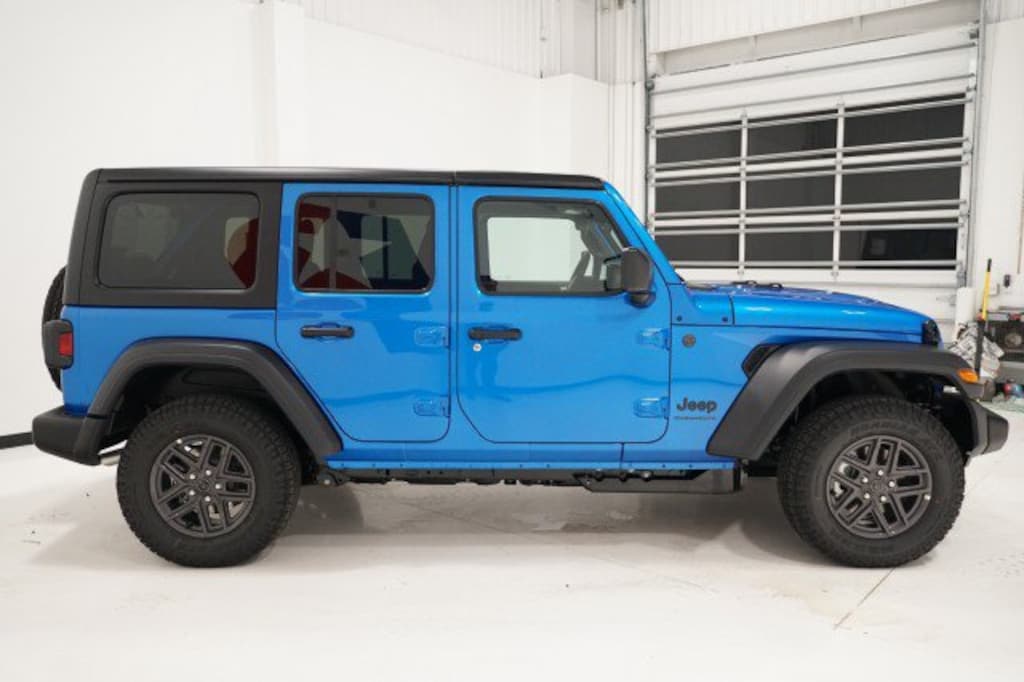 New 2026 Jeep Wrangler 4-DOOR SPORT S Sport Utility