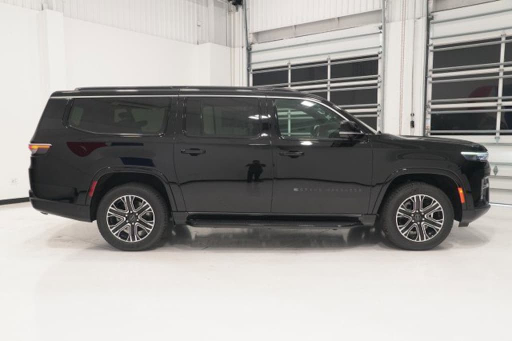 New 2026 Jeep Grand Wagoneer 4X2 Sport Utility