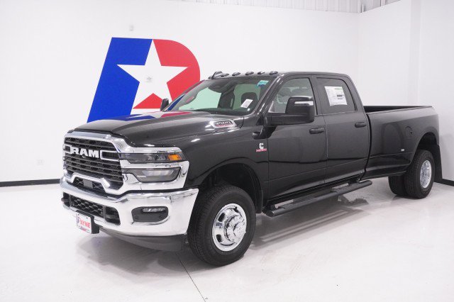 2027 Ram 3500 TRADESMAN CREW CAB 4X4 8' BOX Pickup