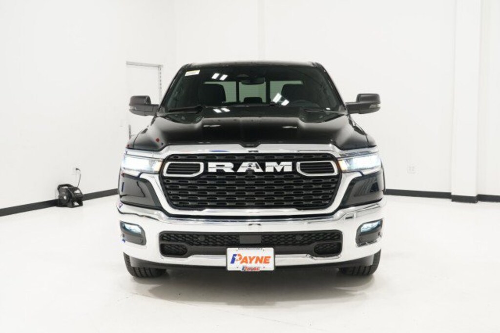 New 2026 Ram 1500 LONE STAR CREW CAB 4X2 5'7 BOX Pickup