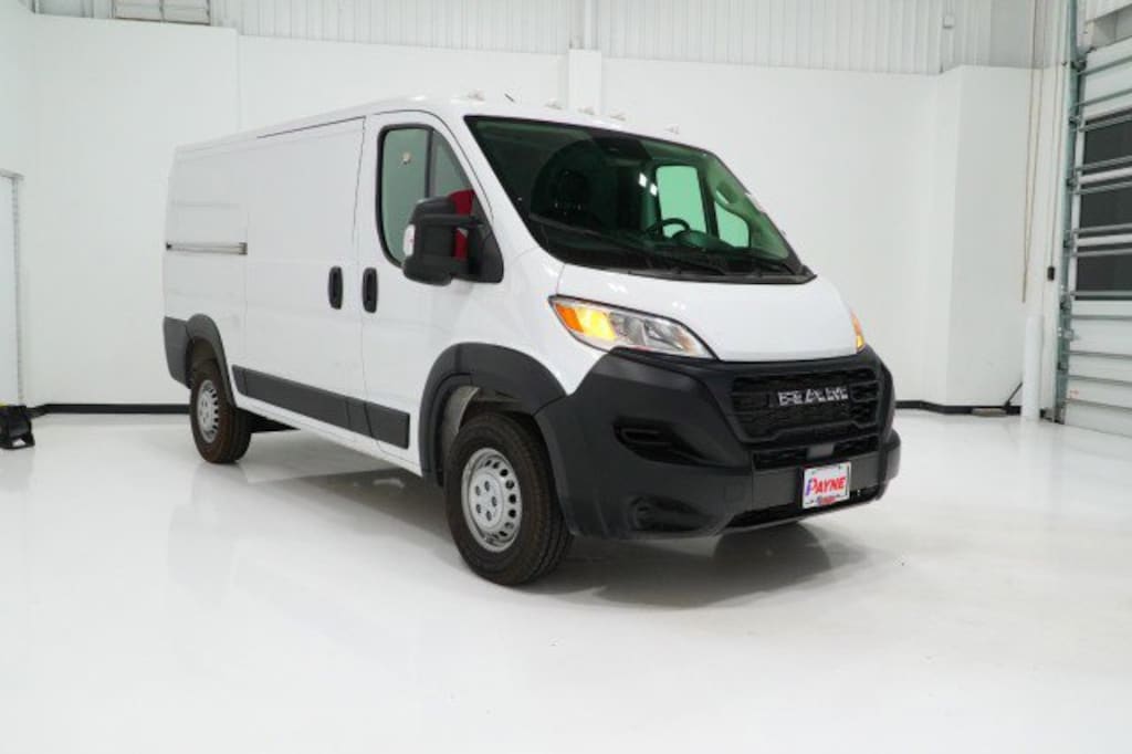 New 2025 Ram ProMaster PROMASTER 1500 TRADESMAN CARGO VAN LOW ROOF 136' W Cargo Van