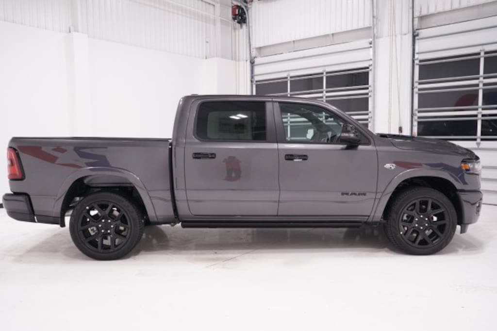 New 2026 Ram 1500 LARAMIE CREW CAB 4X4 5'7 BOX Pickup