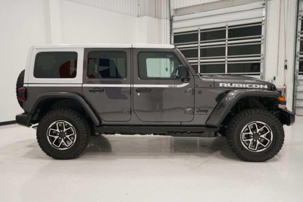 New 2026 Jeep Wrangler 4-DOOR RUBICON Sport Utility