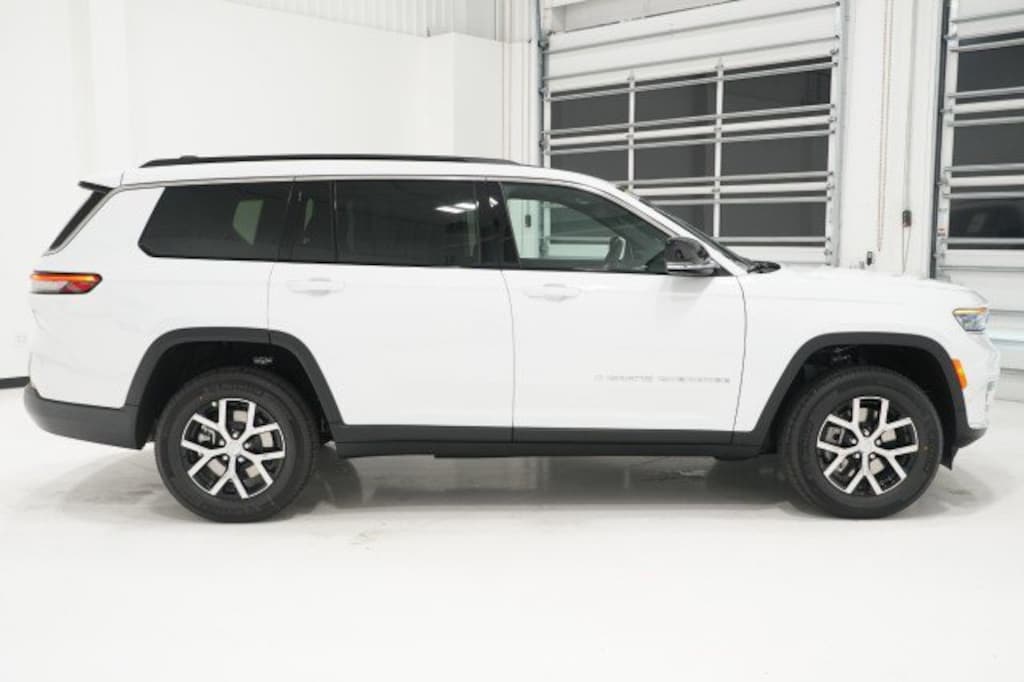 New 2025 Jeep Grand Cherokee L LIMITED 4X2 Sport Utility
