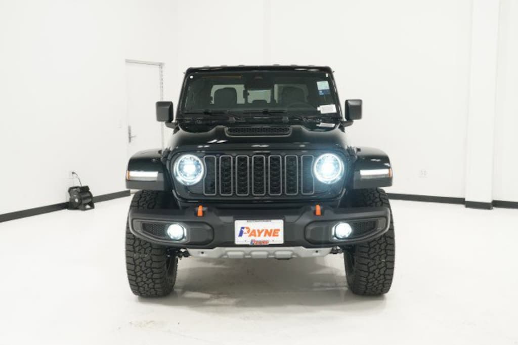 New 2026 Jeep Gladiator MOJAVE 4X4 Pickup