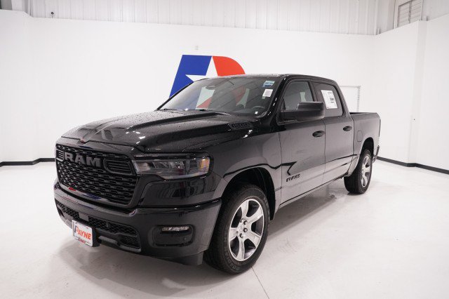 2027 Ram 1500 EXPRESS CREW CAB 4X2 5'7 BOX Pickup