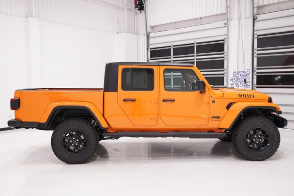 New 2026 Jeep Gladiator WILLYS 4X4 Pickup