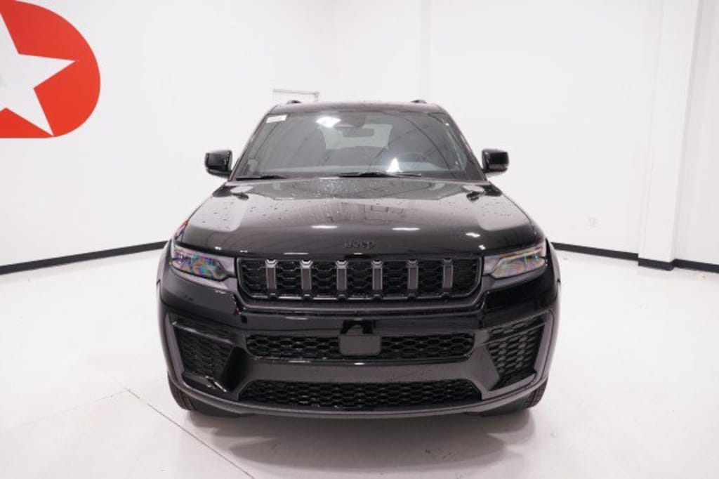 New 2027 Jeep Grand Cherokee Laredo Altitude Sport Utility