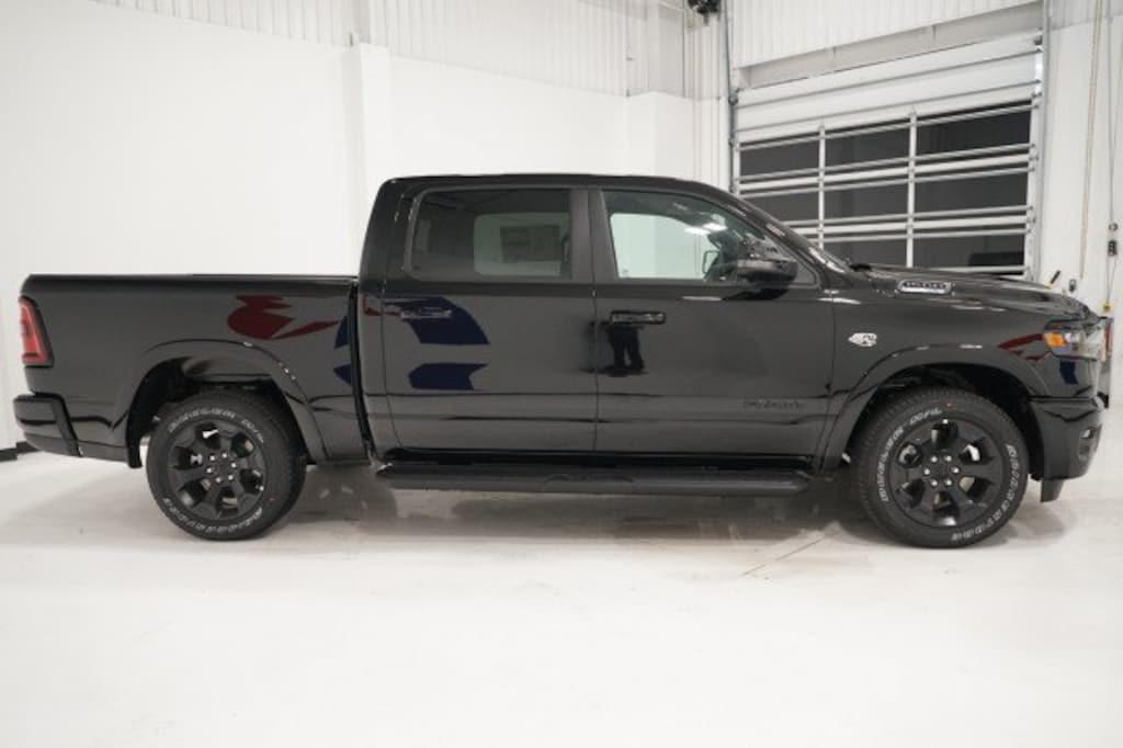 New 2026 Ram 1500 LONE STAR CREW CAB 4X4 5'7 BOX Pickup