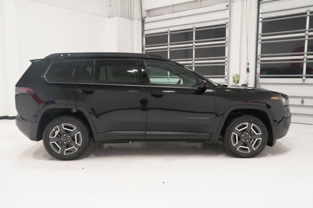 New 2026 Jeep Cherokee LAREDO 4X4 Sport Utility
