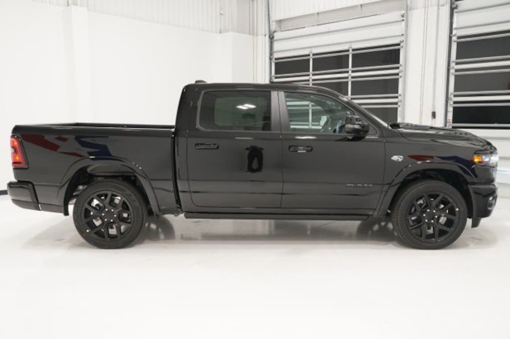 New 2026 Ram 1500 LARAMIE CREW CAB 4X4 5'7 BOX Pickup